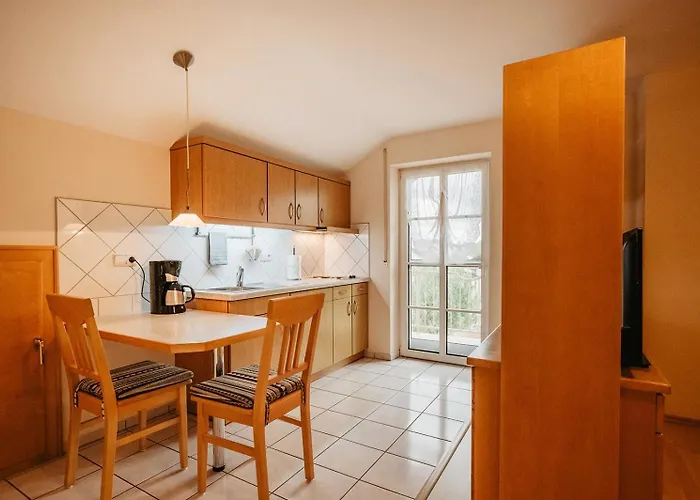 Elfriede Eigner * 巴特比恩巴赫